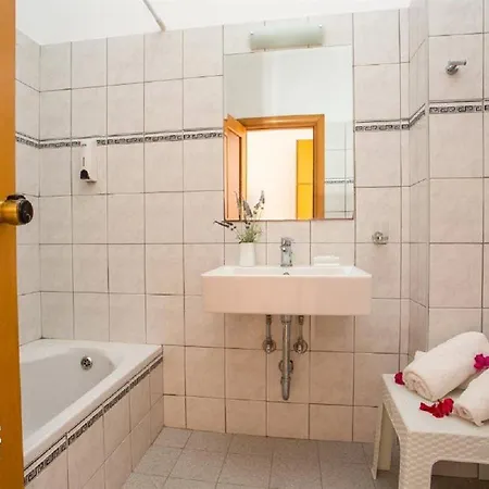 Hotel Notos Gennadi